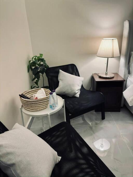 Nice & Quite Studio New استديو سريرين دخول فوري Apartment